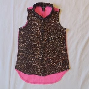 Rue 21 Leopard Print Sleeveless Button Up Top